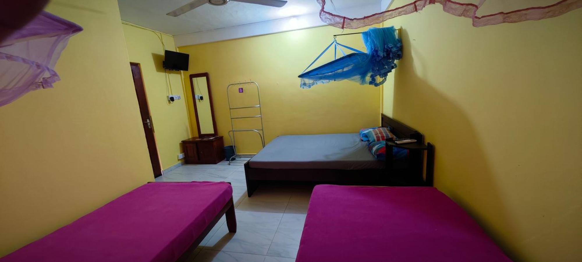 Tony'S Garden House Back Packers Inn Jaffna Luaran gambar