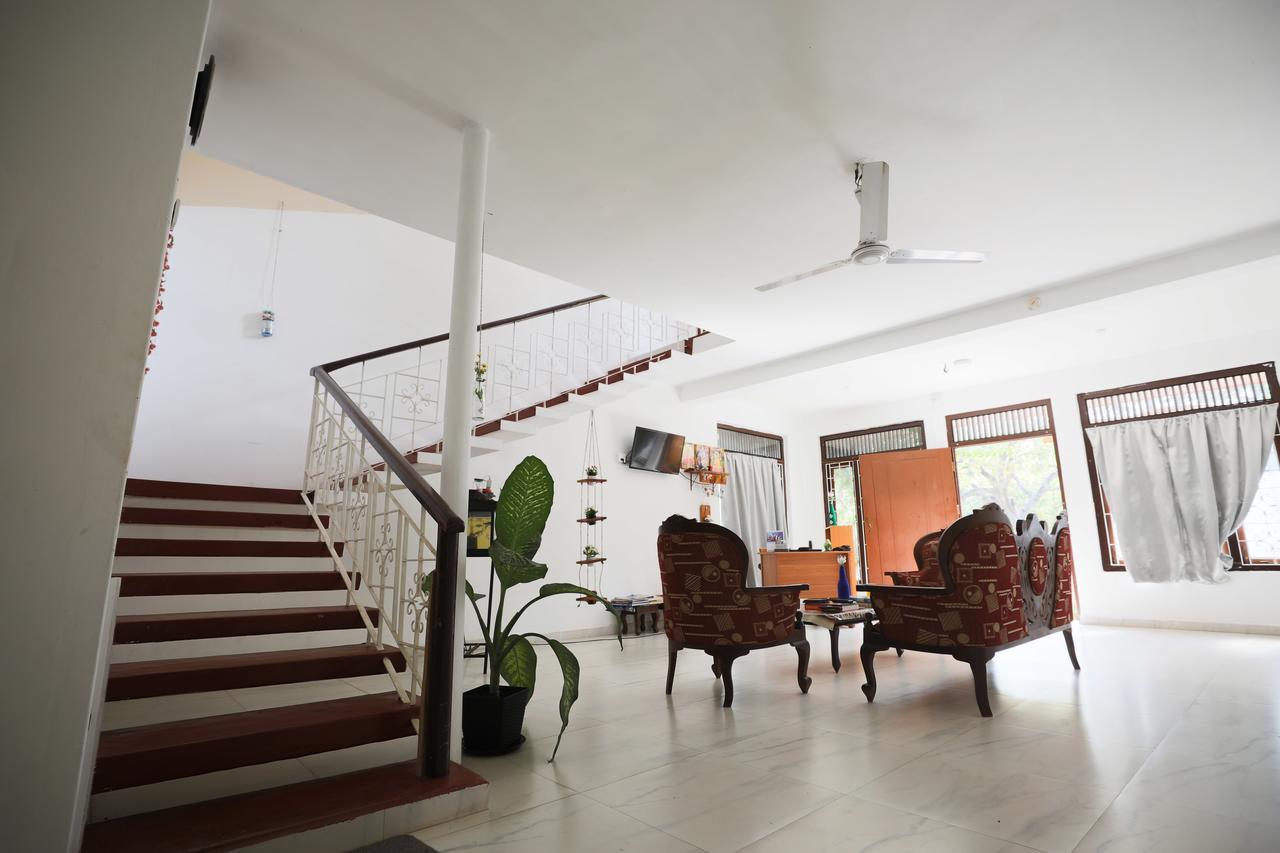 Tony'S Garden House Back Packers Inn Jaffna Luaran gambar